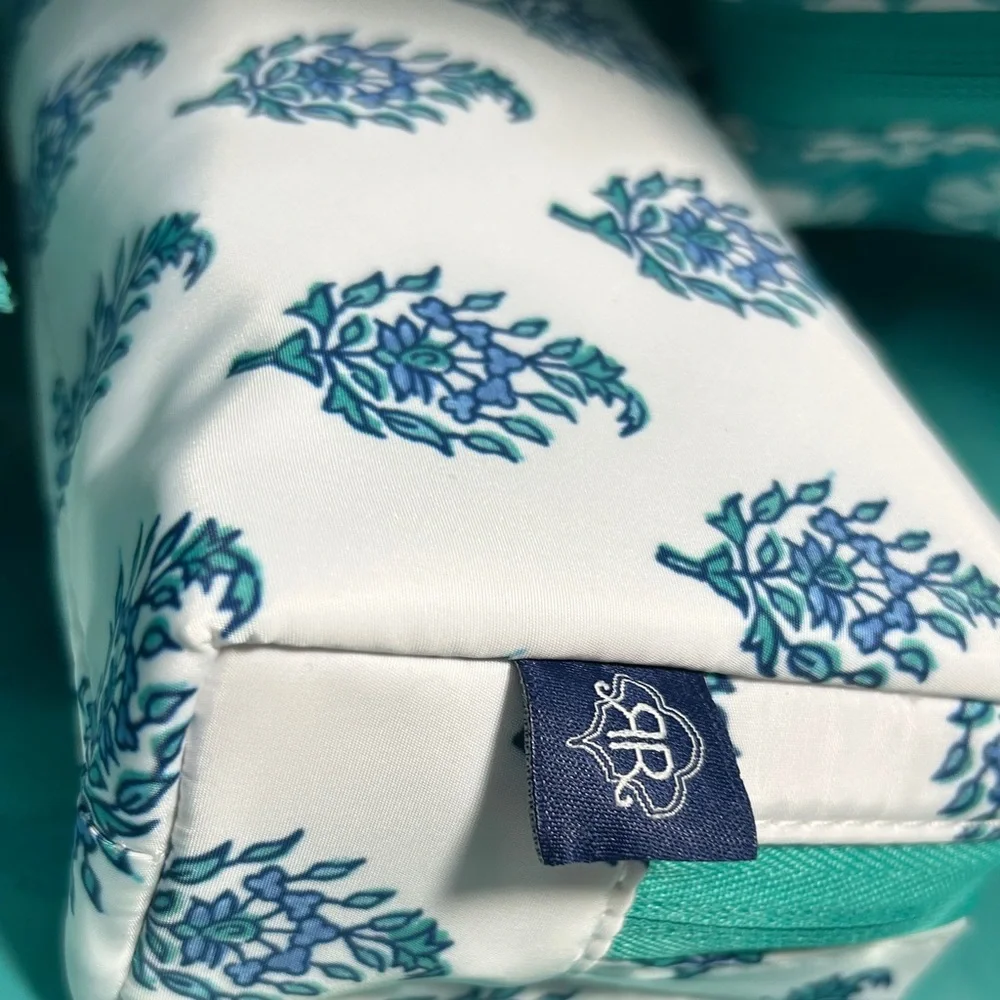 Roller rabbit target Blue and White Floral Cosmetic Bag Set- 3 bags in total NWT